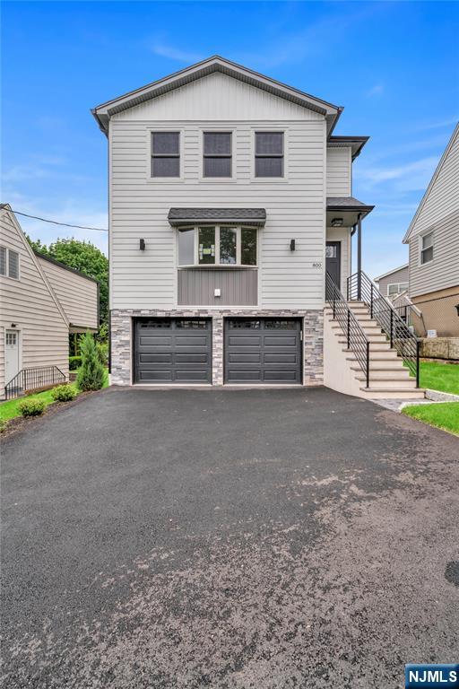 800 Pleasantview Terrace