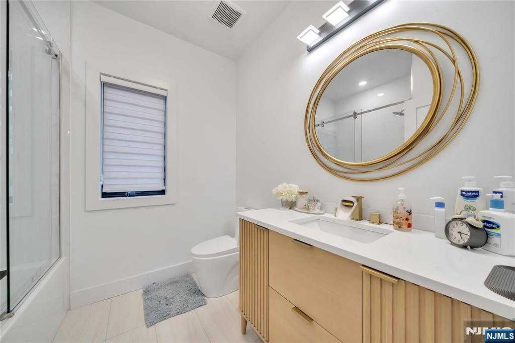 25 Edsall Boulevard
