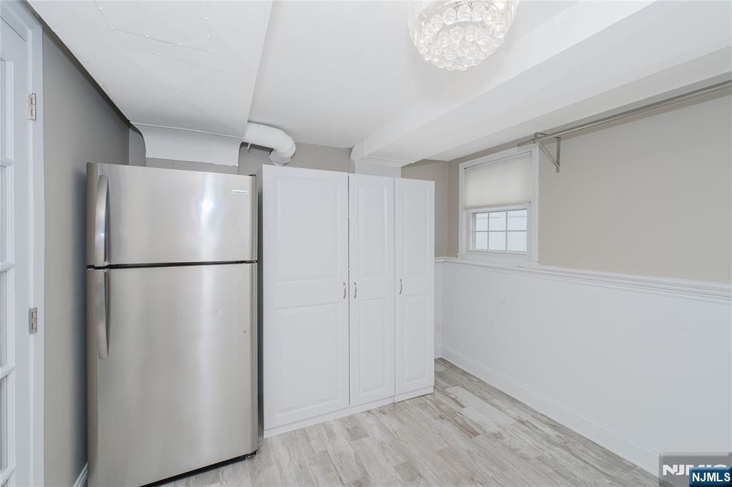 122 E Village Circle