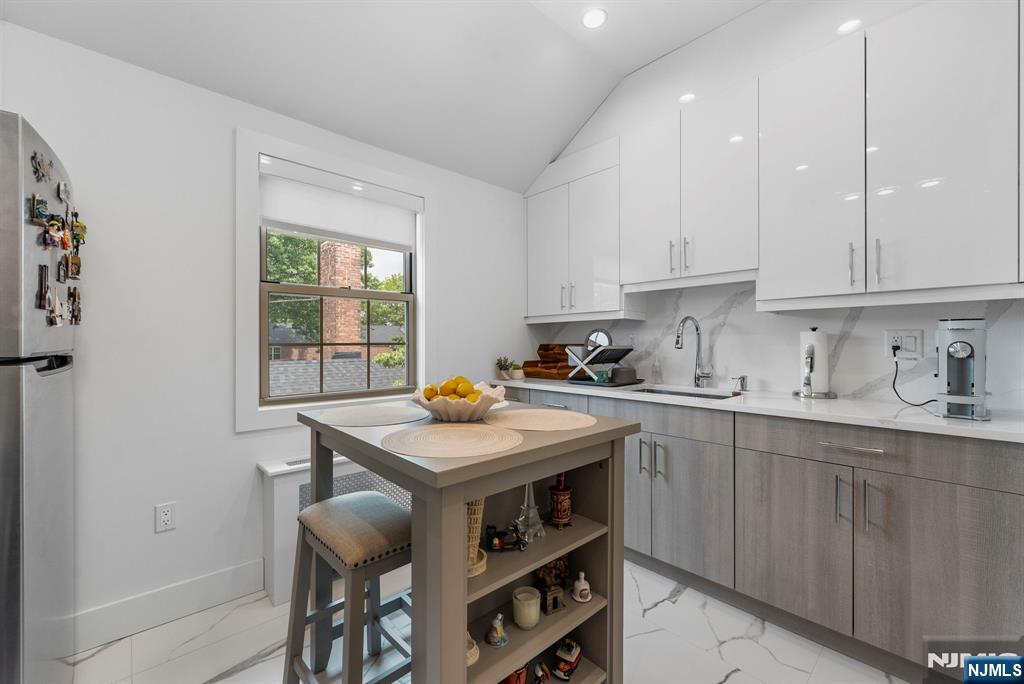 1255 Anderson Avenue 14