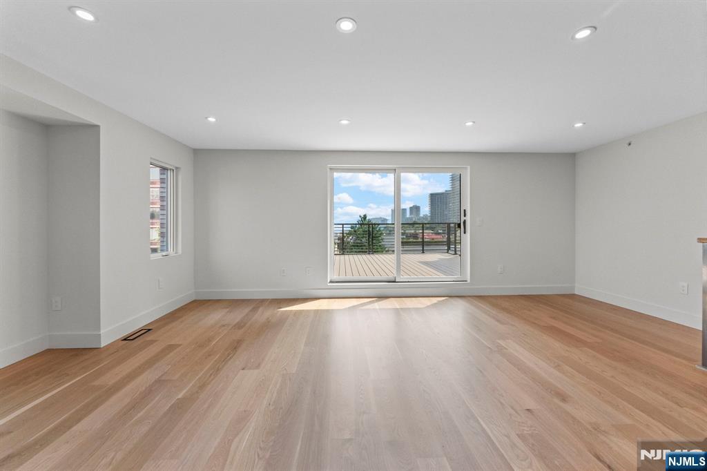 135 Old Palisade Road C