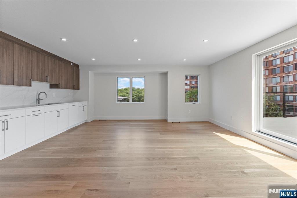 135 Old Palisade Road C