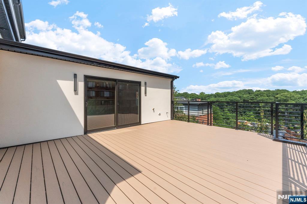 135 Old Palisade Road C