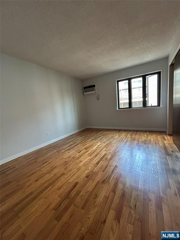148 Undercliff Avenue GROUND