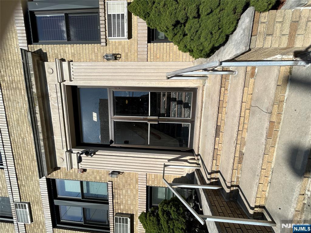 287 Lawton Avenue 11