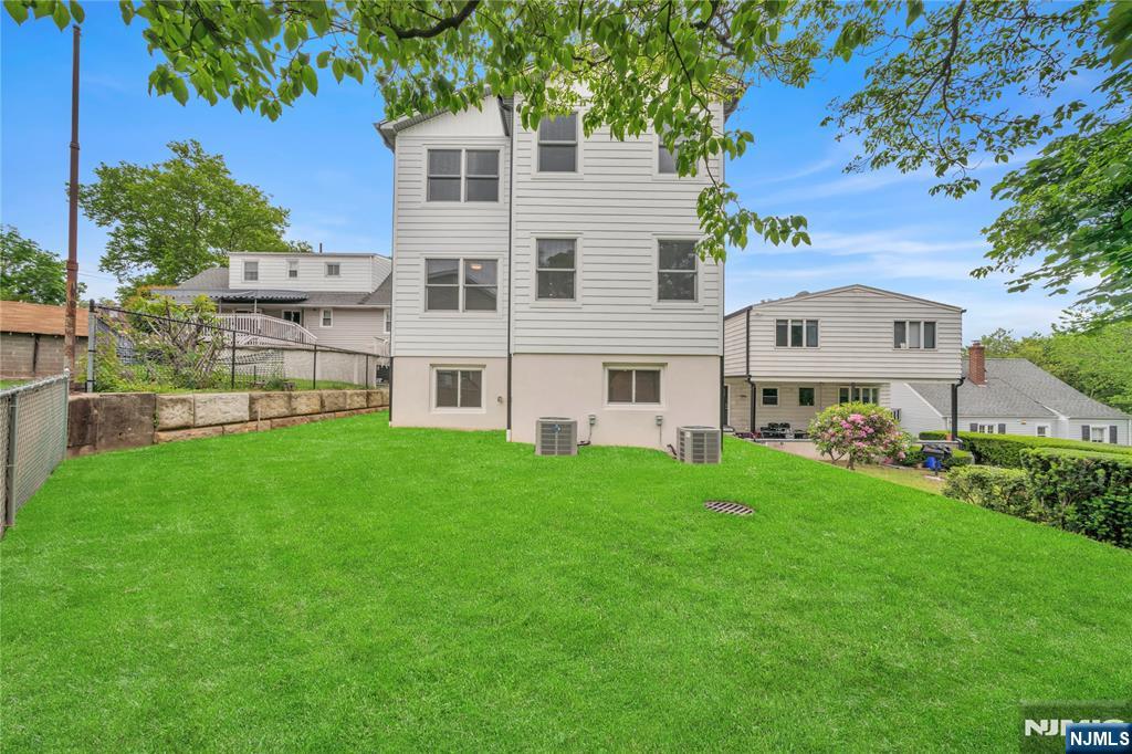 800 Pleasantview Terrace 2nd Floor