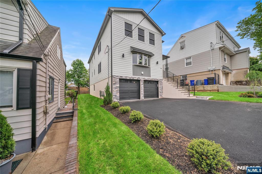 800 Pleasantview Terrace 2nd Floor