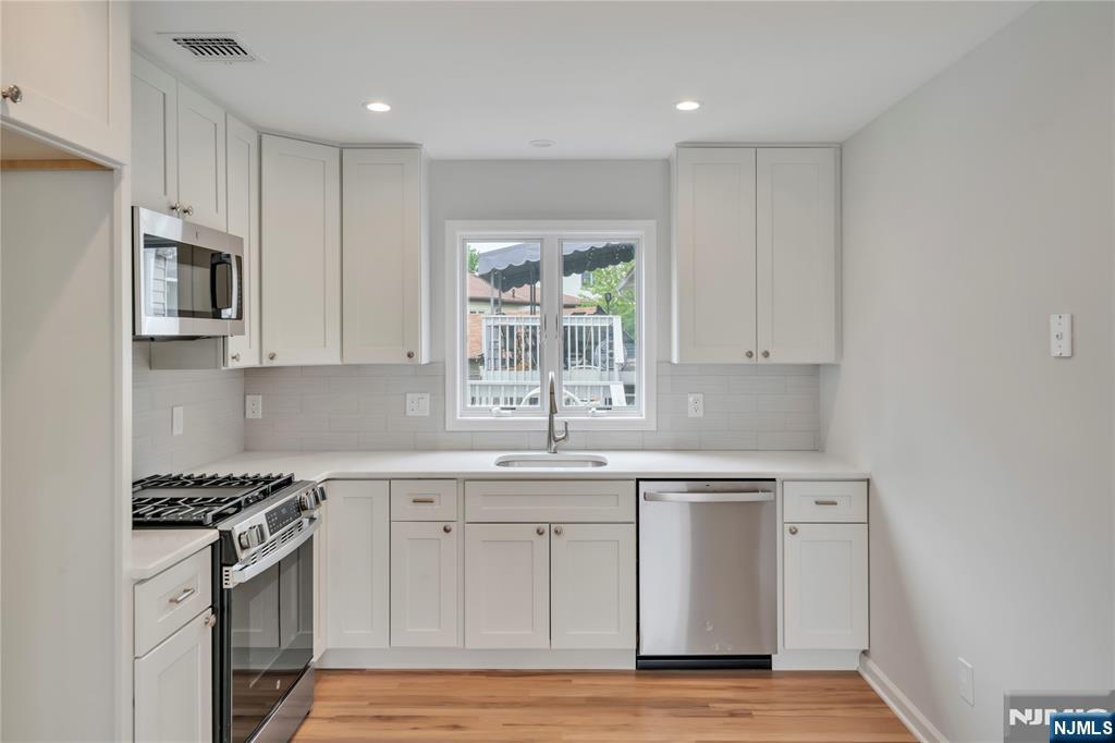 800 Pleasantview Terrace 2nd Floor