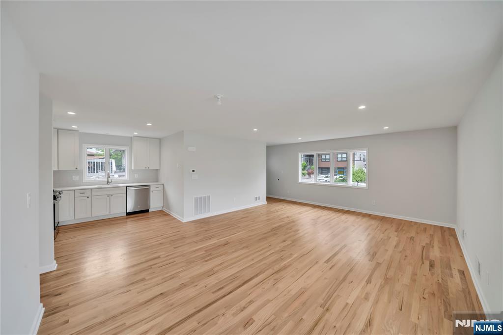 800 Pleasantview Terrace 2nd Floor