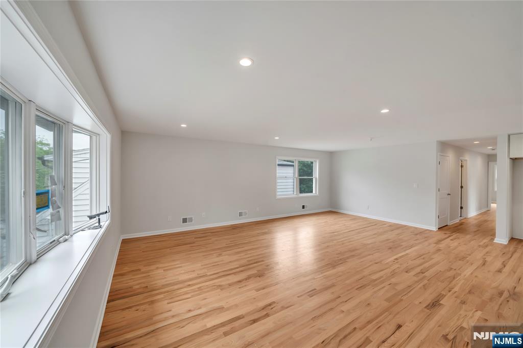 800 Pleasantview Terrace 2nd Floor