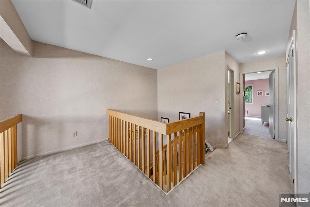 370 French Court
