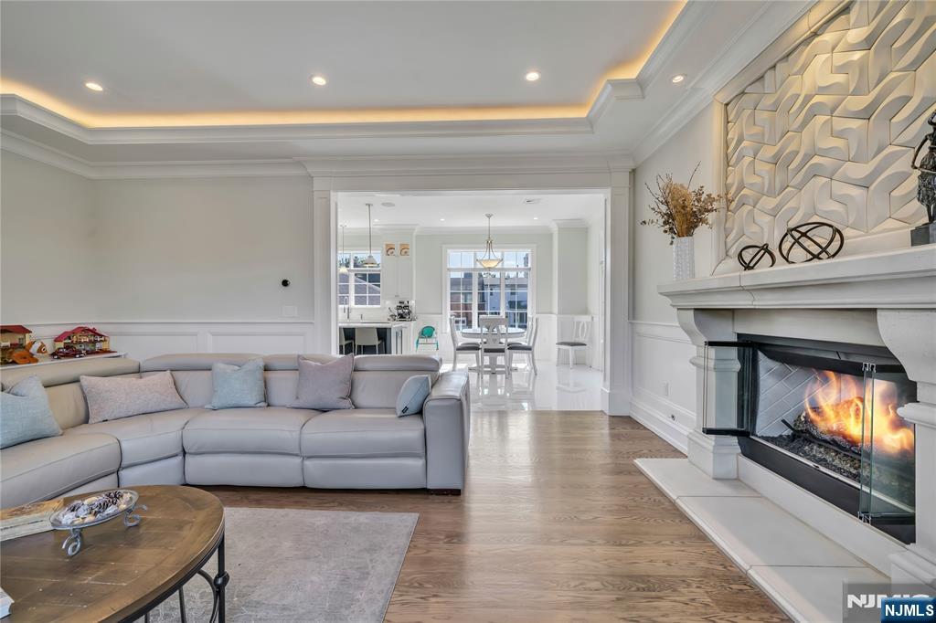 214 Forest Road