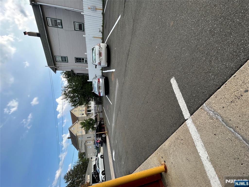 61 Kansas Street 3C