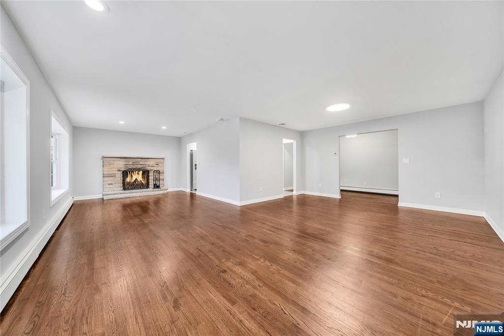 1027 Maple Avenue