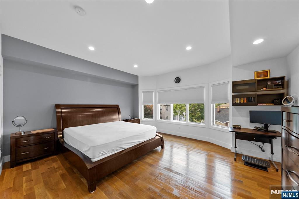 807 Edgewood Lane B