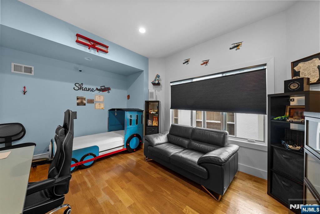 807 Edgewood Lane B