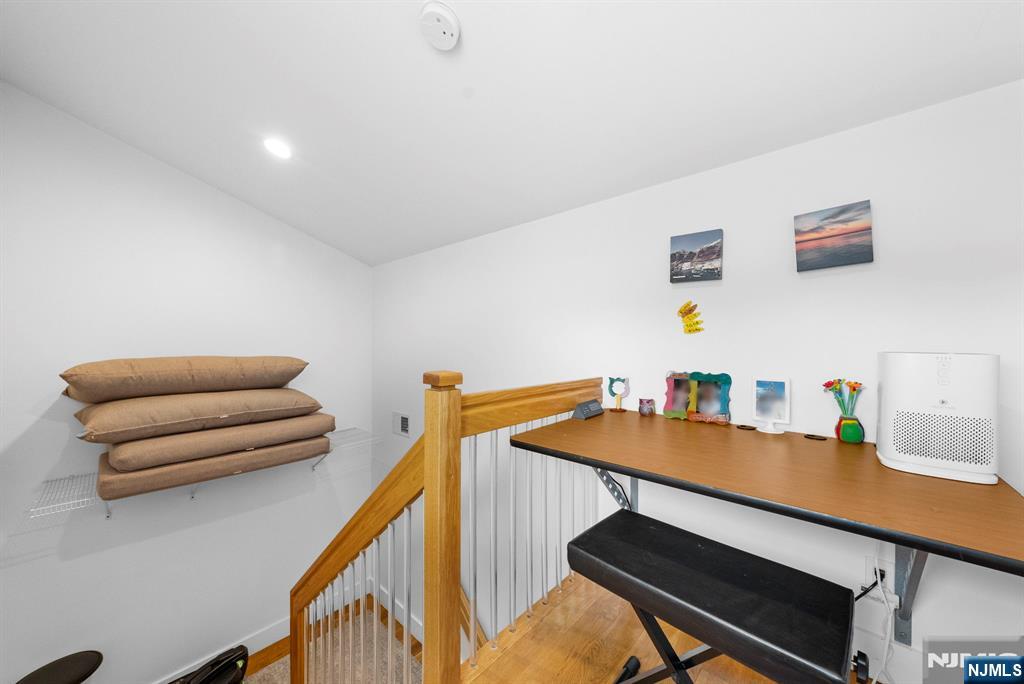 807 Edgewood Lane B