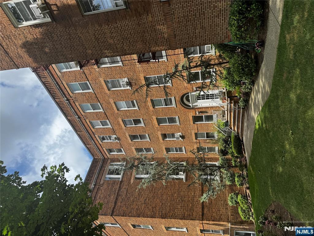 250 Broad Avenue 1A