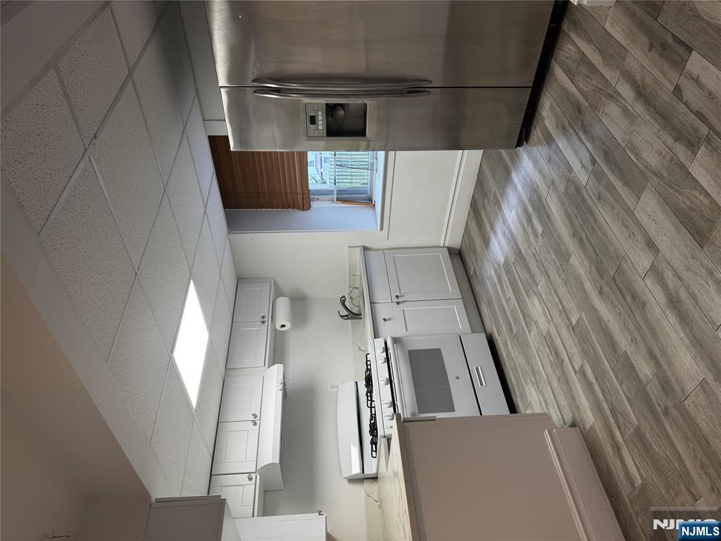 250 Broad Avenue 1A
