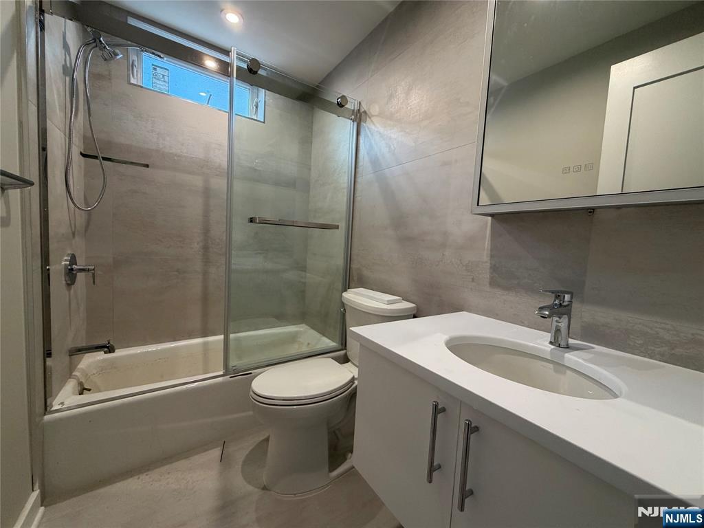 743 Kingsland Avenue