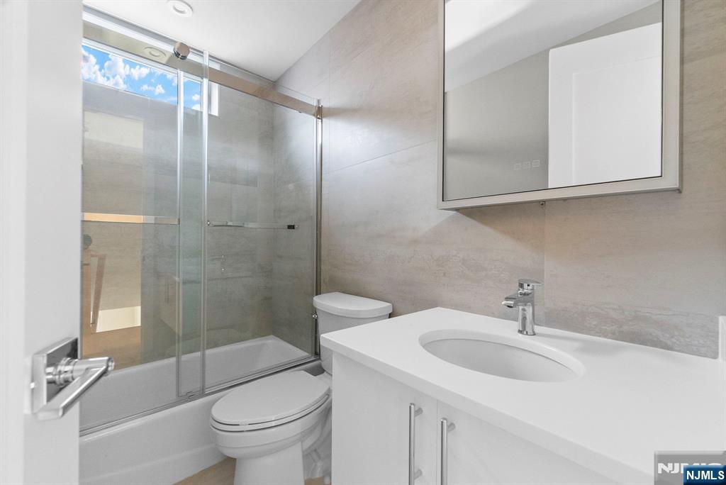 743 Kingsland Avenue