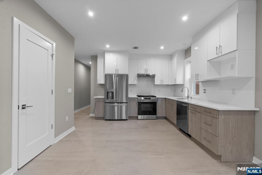 743 Kingsland Avenue