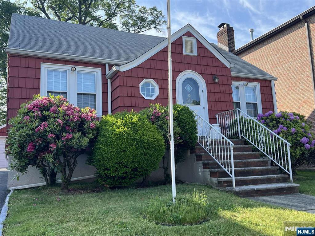 512 Orchard Avenue