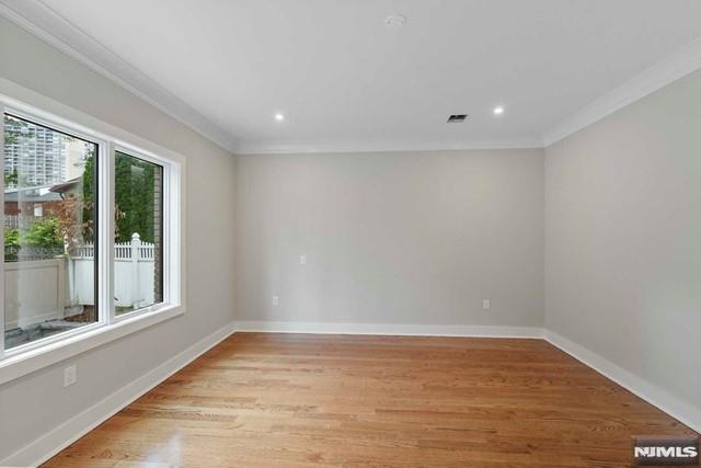 211 Warwick Avenue 1