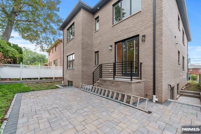 211 Warwick Avenue 1