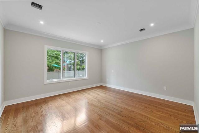 211 Warwick Avenue 1