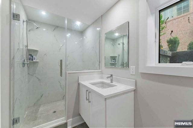 211 Warwick Avenue 1