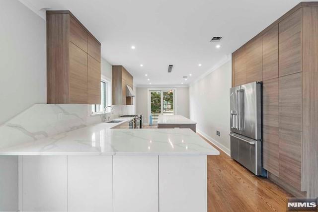 211 Warwick Avenue 1