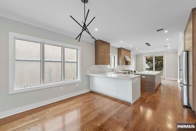 211 Warwick Avenue 1