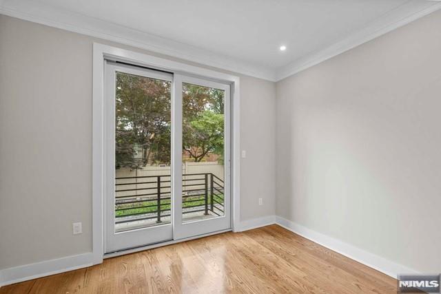 211 Warwick Avenue 1