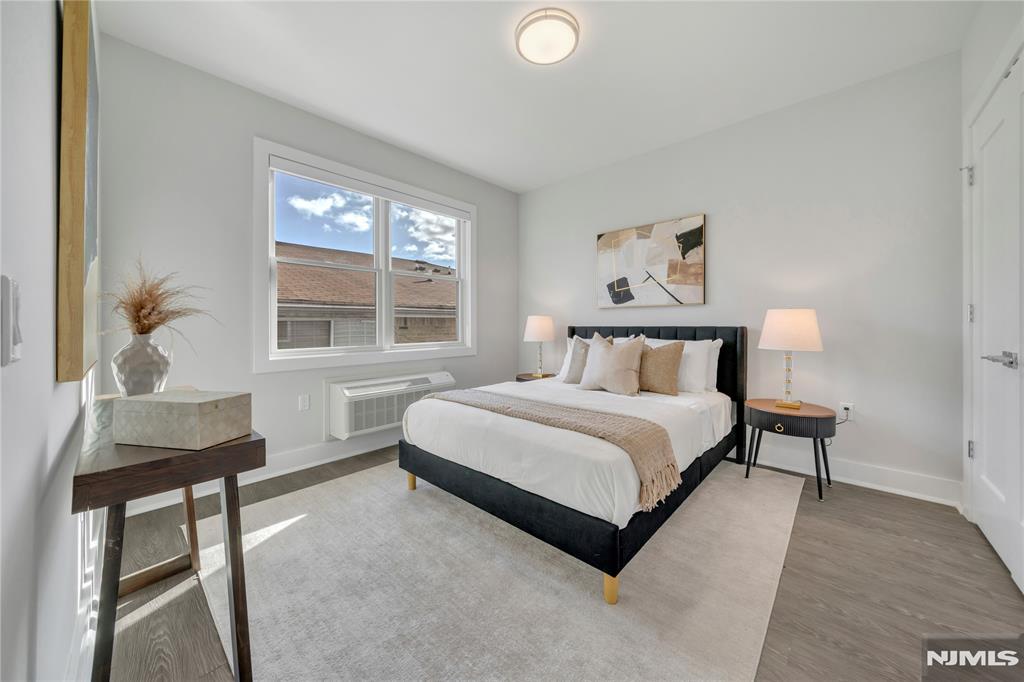 491 Walker Street 2G