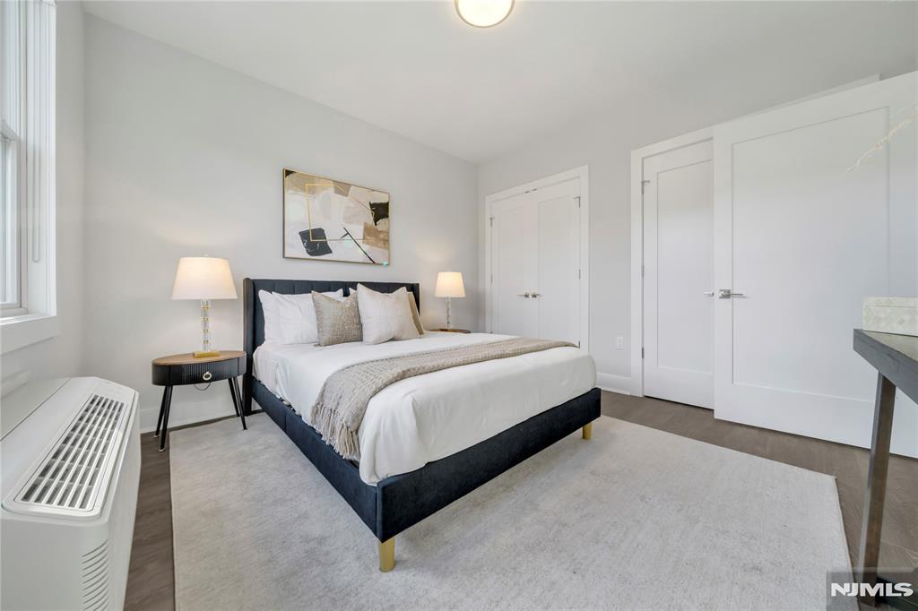 491 Walker Street 2G