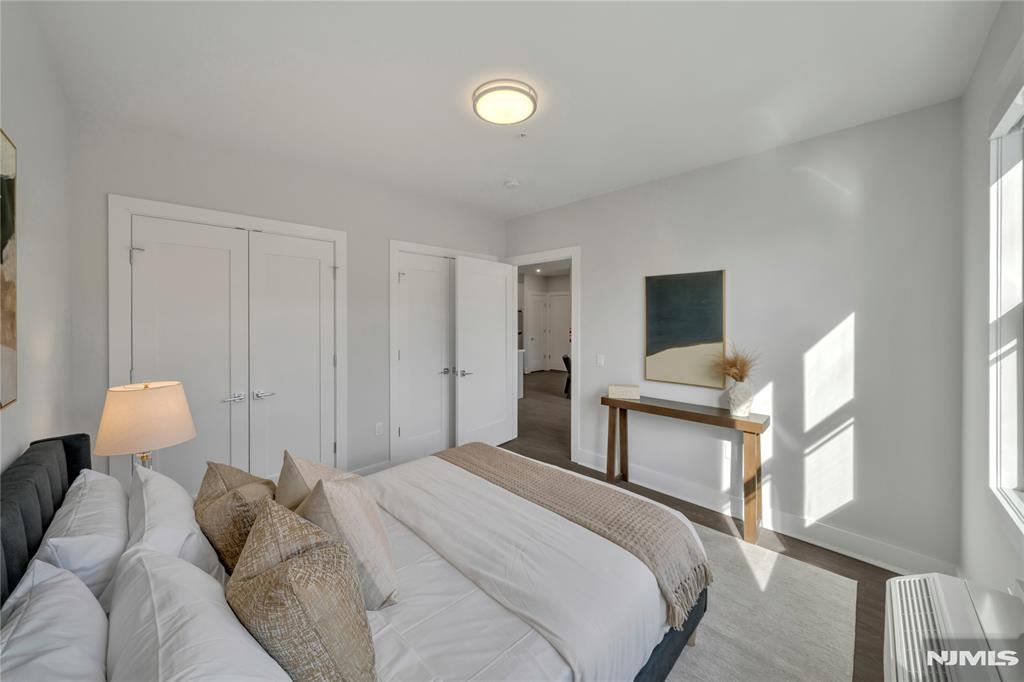 491 Walker Street 2G