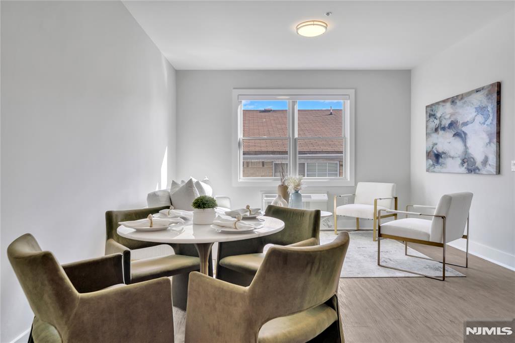 491 Walker Street 2G