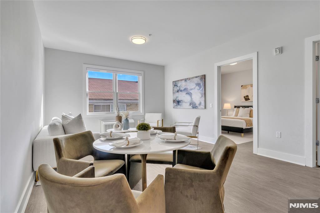 491 Walker Street 2G