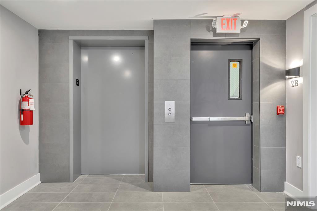 491 Walker Street 2G