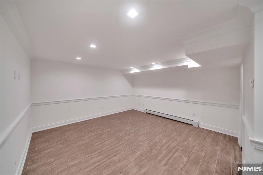 516 Undercliff Avenue