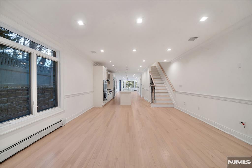 516 Undercliff Avenue