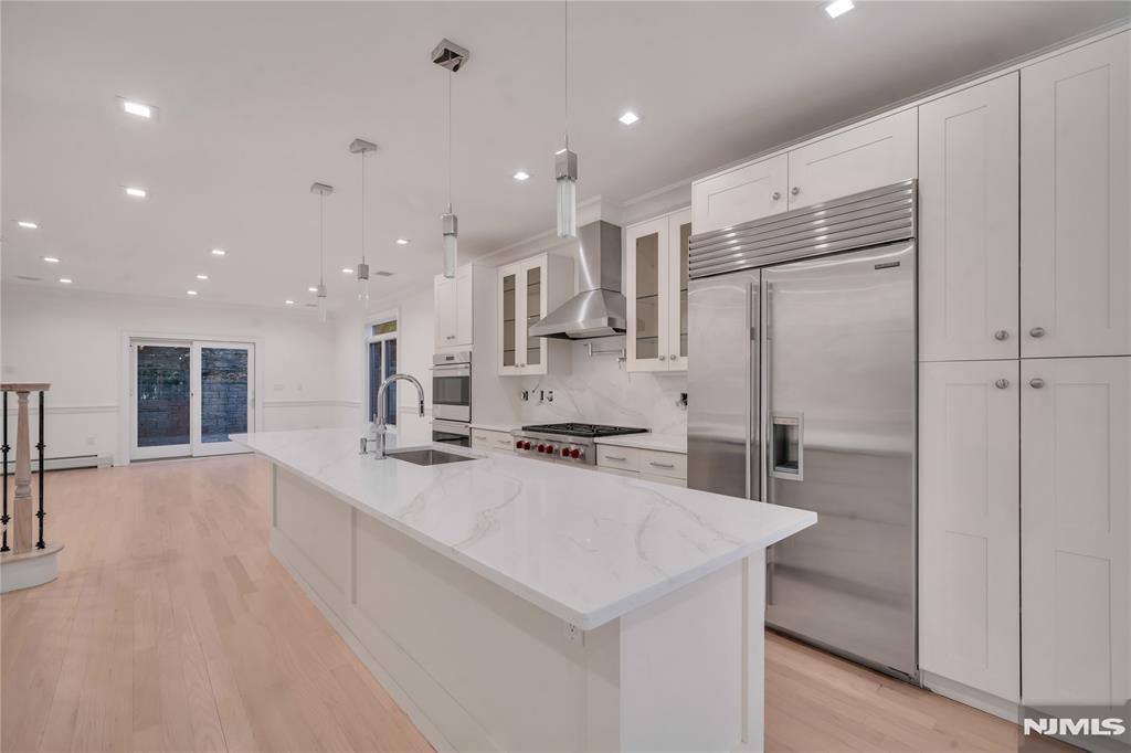 516 Undercliff Avenue