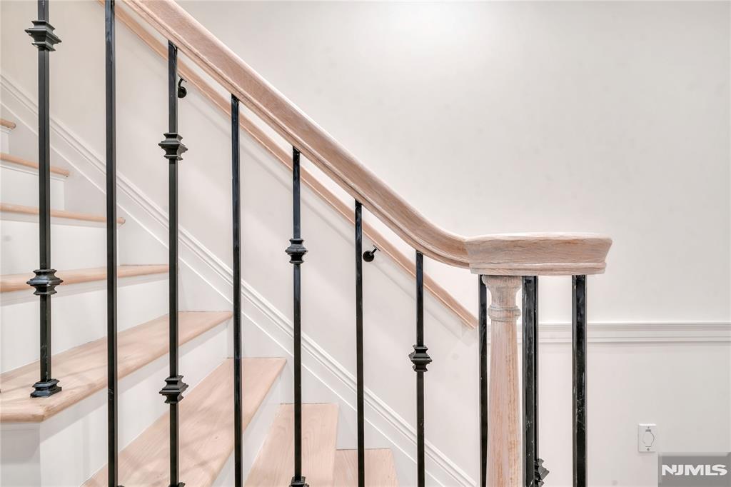 516 Undercliff Avenue