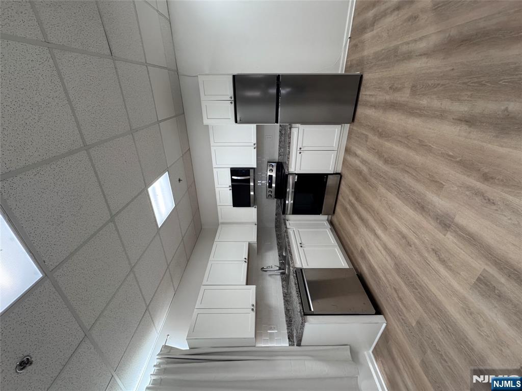 61 Kansas Street 2D