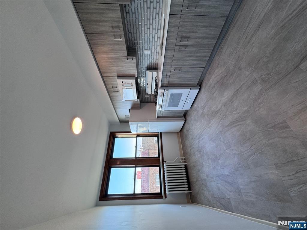 287 Lawton Avenue 14