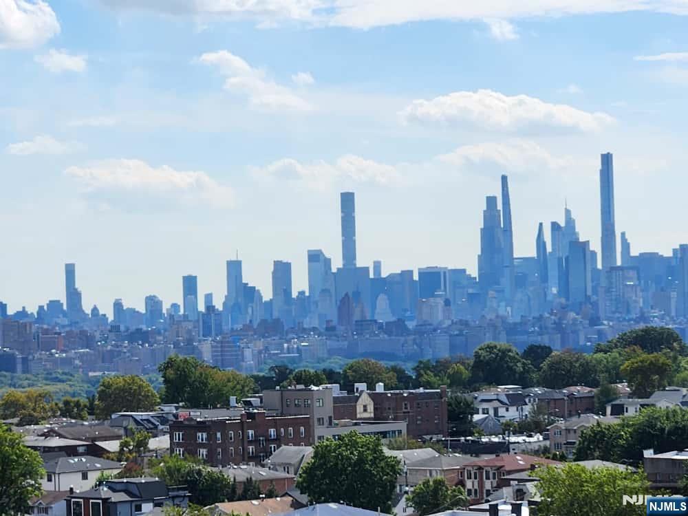 770 Anderson Avenue 14P