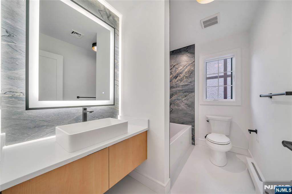 1047 Anderson Avenue A