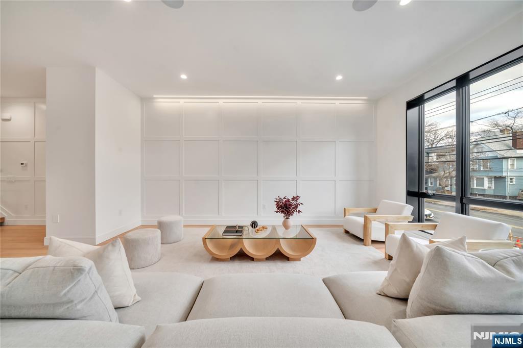 1047 Anderson Avenue A