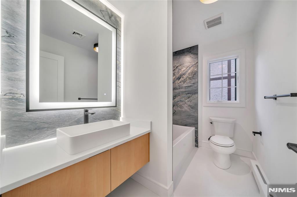 1047 Anderson Avenue A